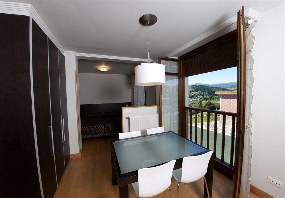 Apartamentos Turisticos Talaimendi Zarautz Exterior photo