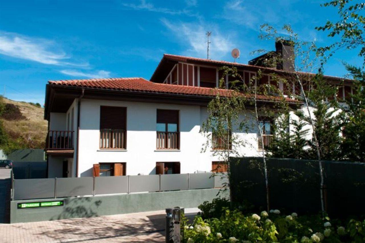 Apartamentos Turisticos Talaimendi Zarautz Exterior photo