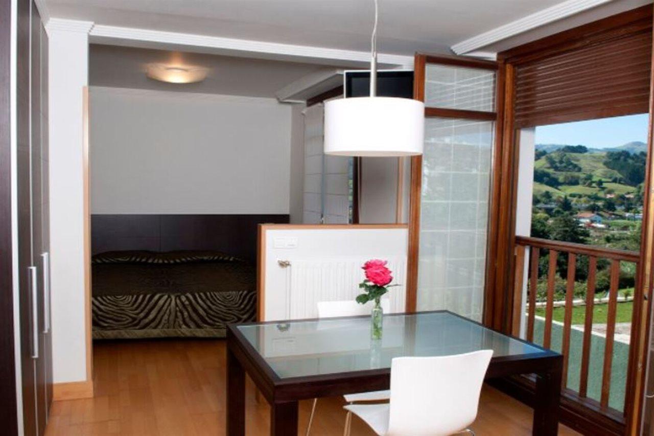 Apartamentos Turisticos Talaimendi Zarautz Exterior photo