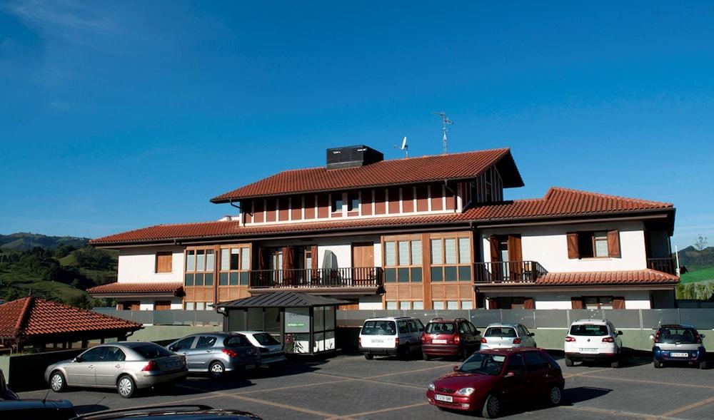Apartamentos Turisticos Talaimendi Zarautz Exterior photo