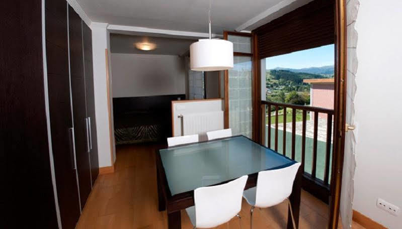 Apartamentos Turisticos Talaimendi Zarautz Exterior photo